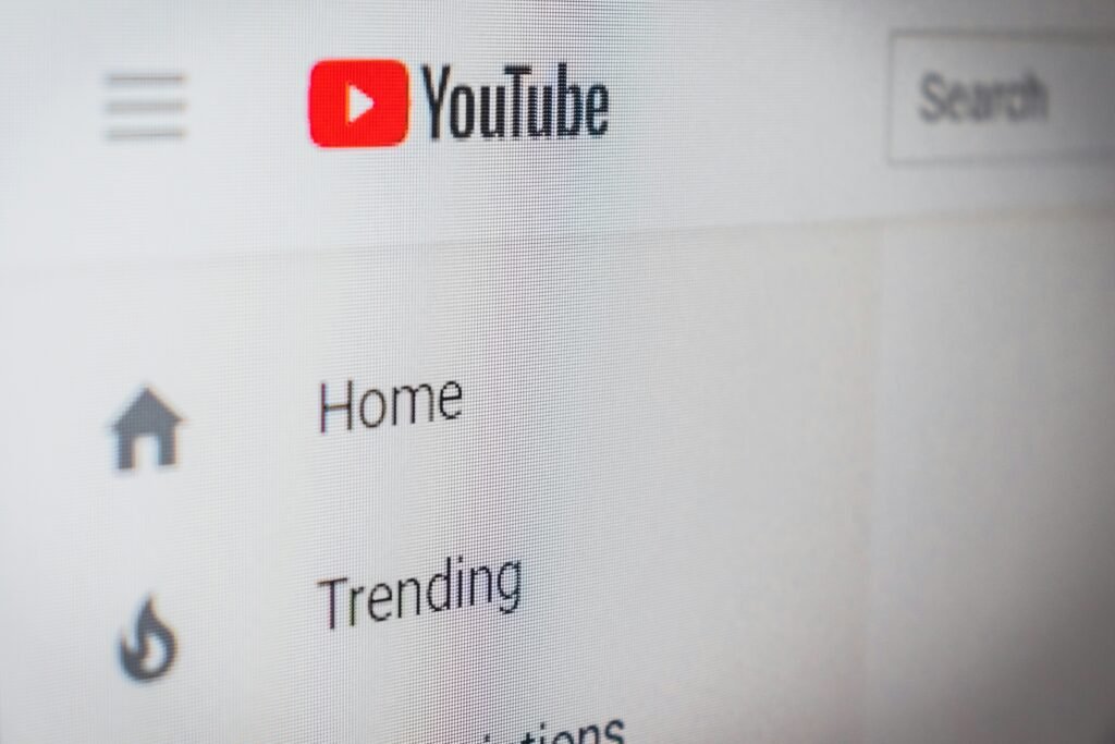 Best YouTube channels to learn Romanian displayed on a smartphone screen